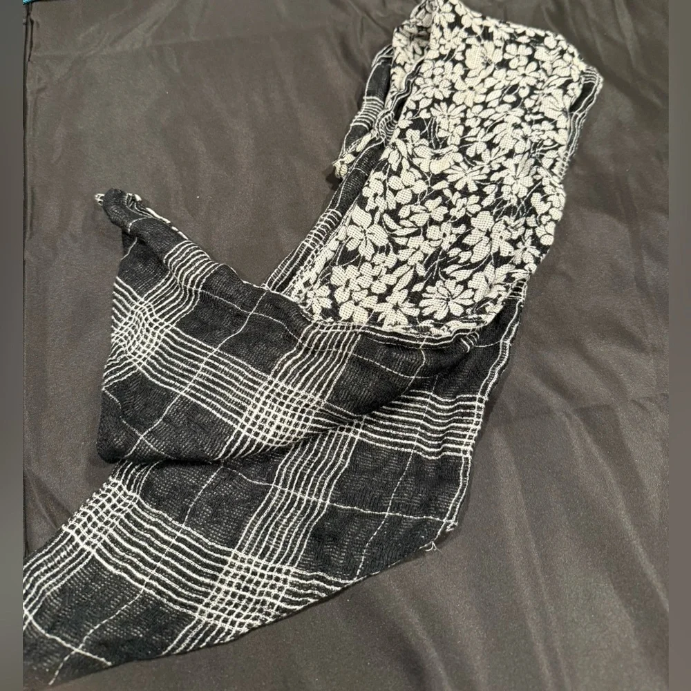 Burberry Black and White Linen Floral Scarf